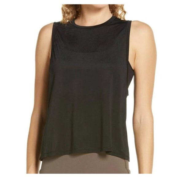 Spanx NWT Women's Very Black GO LIGHTLY Cropped Tank Top, Size 1X - Picture 1 of 9